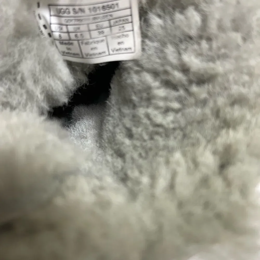 Ugg Baley short boots leather gray suede short boots with sheep skin lin…